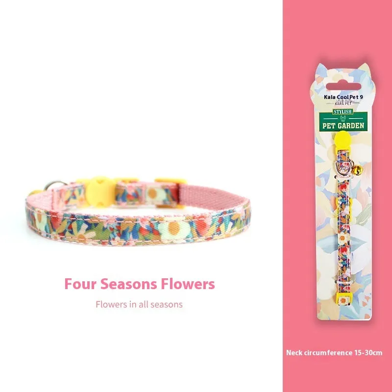 Woven polyester cat collar with anti-suffocation safety buckle and bell in green jungle colour grid pattern