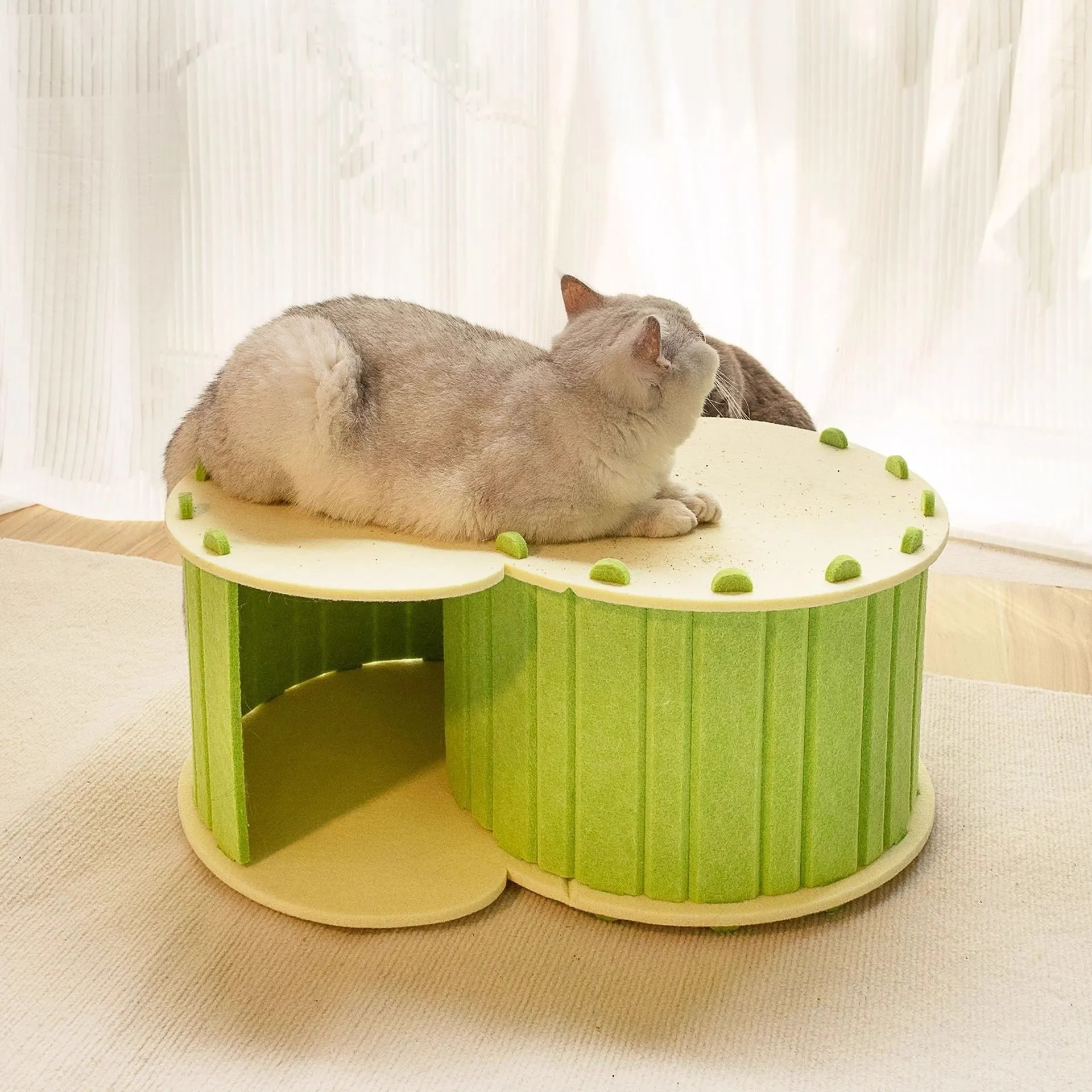 Foldable semi-closed felt cat scratch board nest in camel colour, size 58x40x24 cm