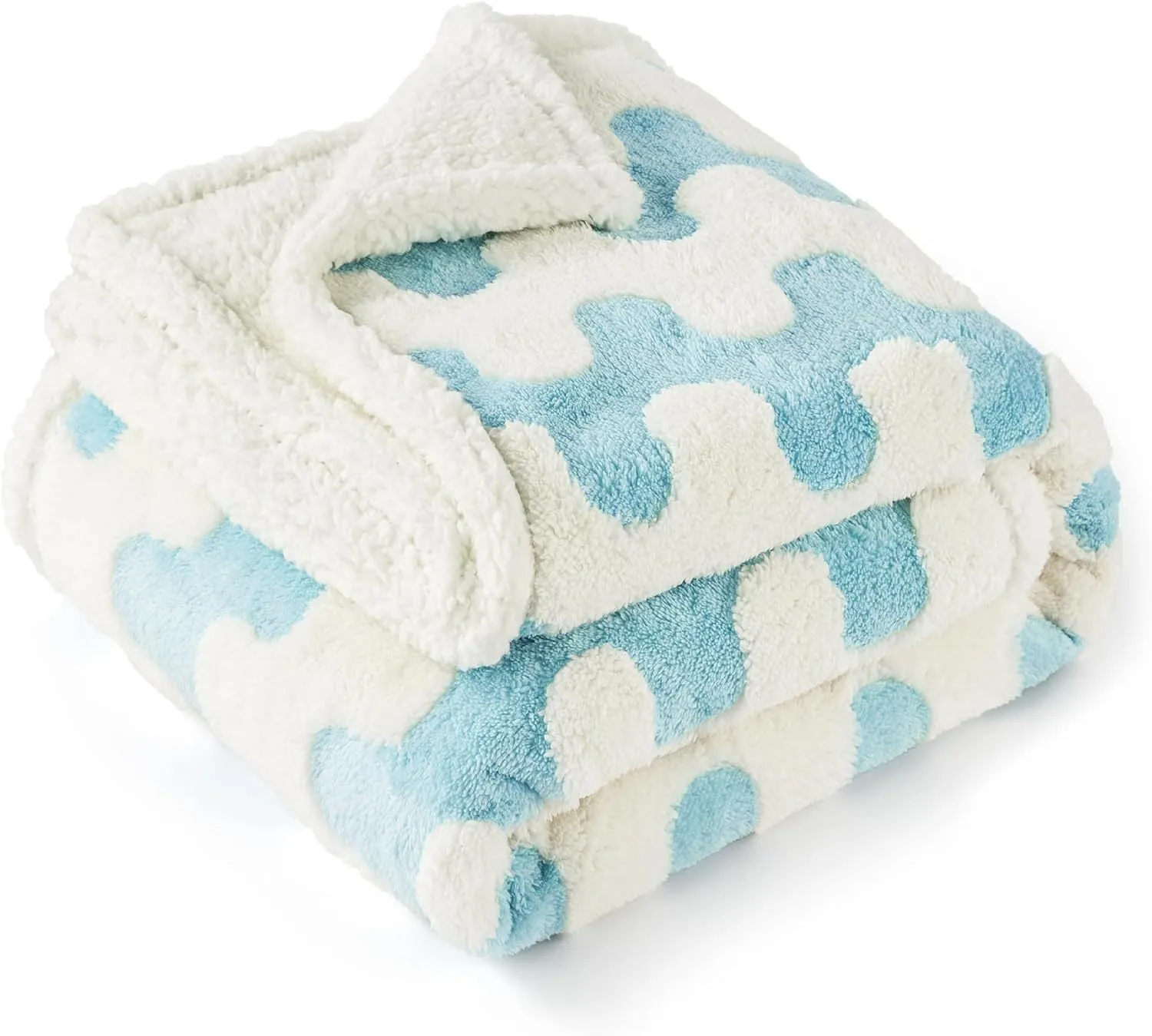 Shu cotton thickened waterproof pet blanket in blue sky white clouds pattern showing soft texture