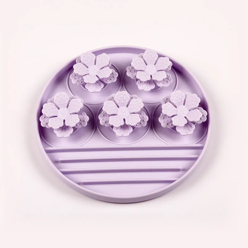 Silicone pet licking pad suction cup food bowl in rose style round purple colour