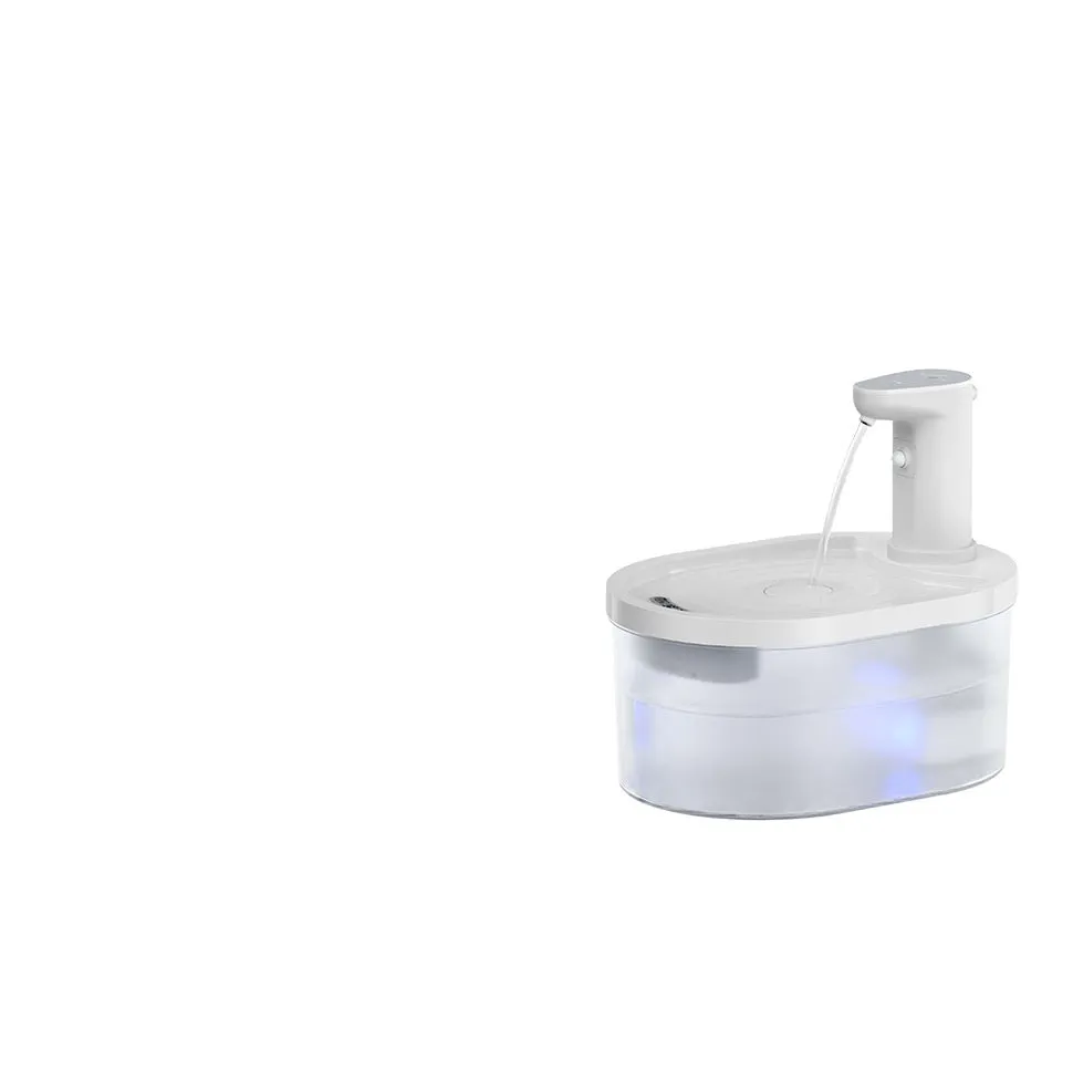 Black battery-powered cat water fountain with 3.2L capacity showing faucet design and USB-C charging cable