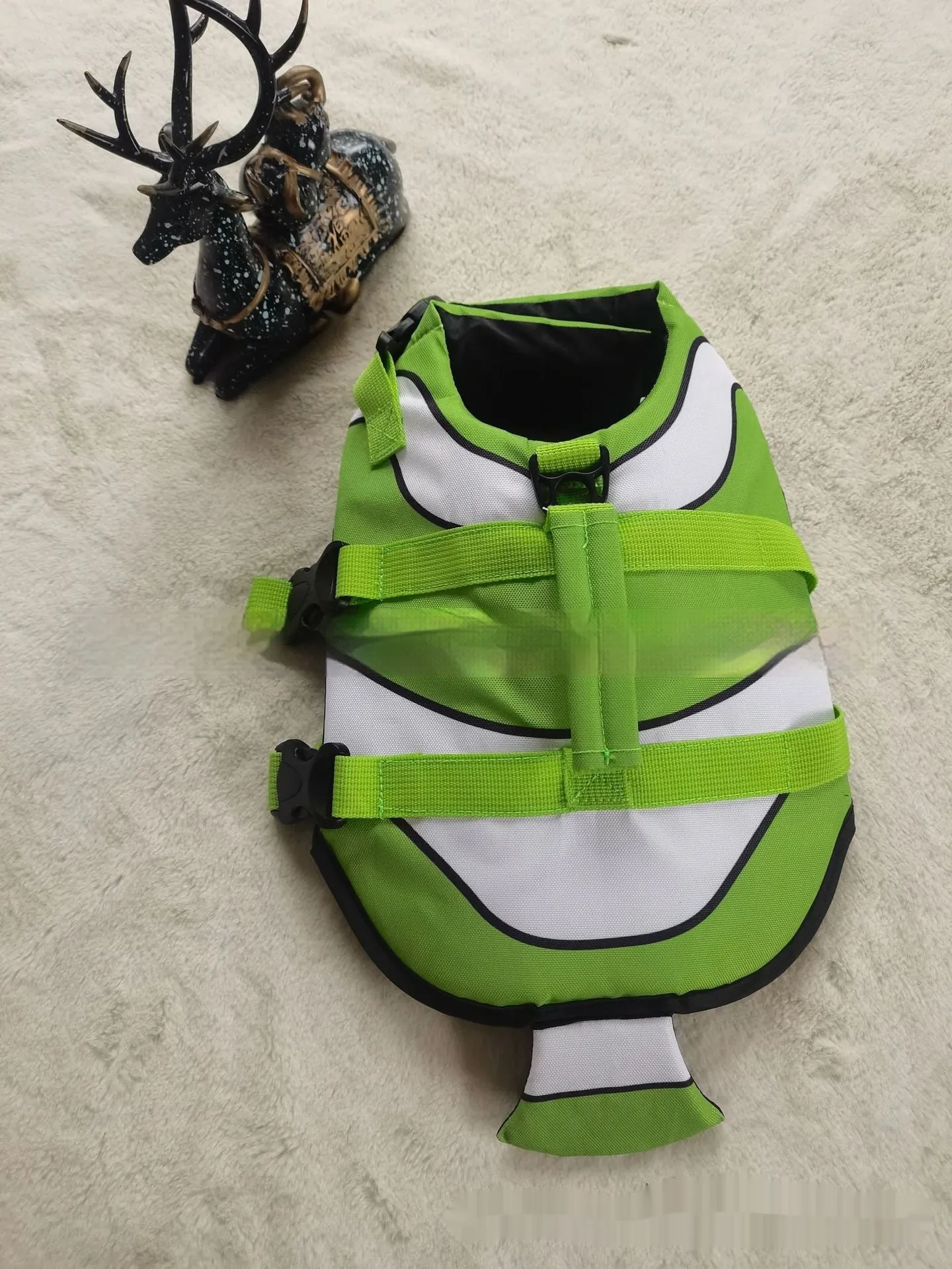 Striped pet life jacket in polyester, unisex, available in red and blue, sizes XS to XXL