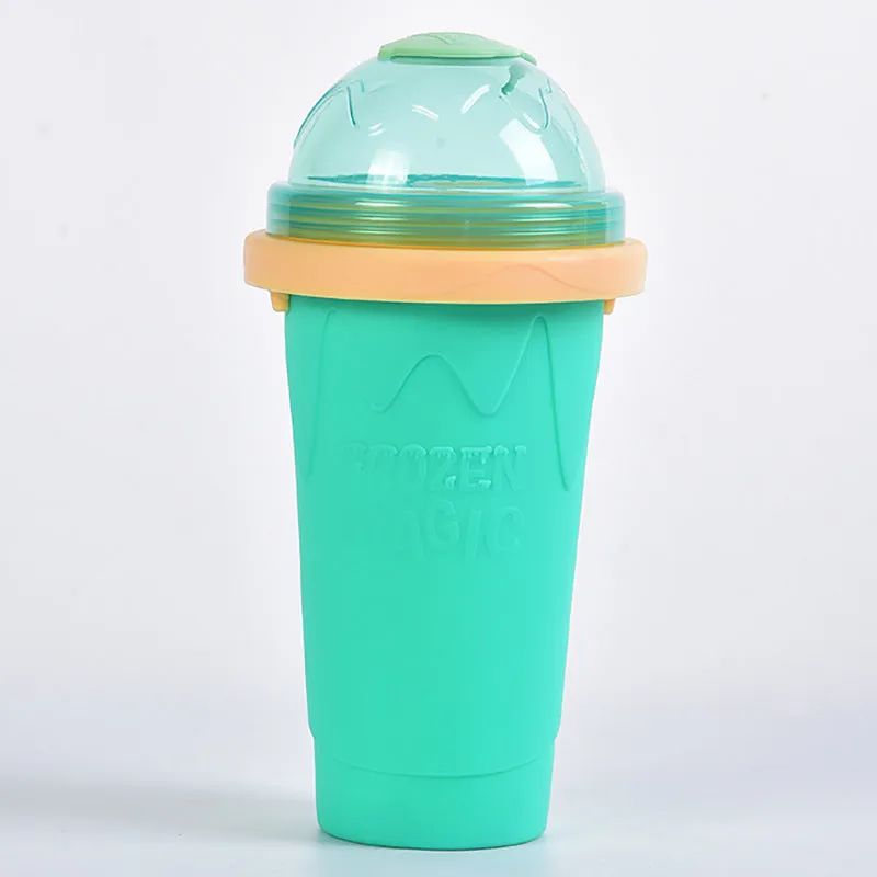 New mint green smoothie cup with lid and straw spoon, 201ml capacity, food-grade silicone body