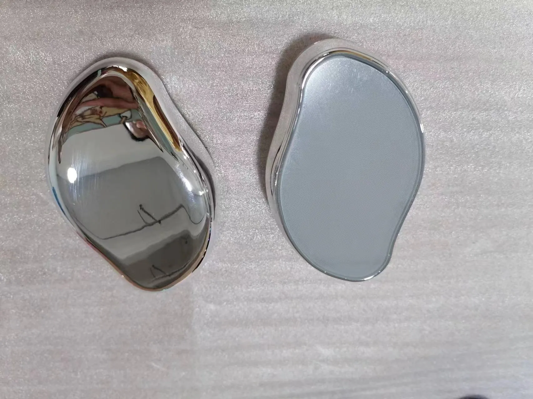 Manual glass epilator for hair removal and shaving in compact design with colour options
