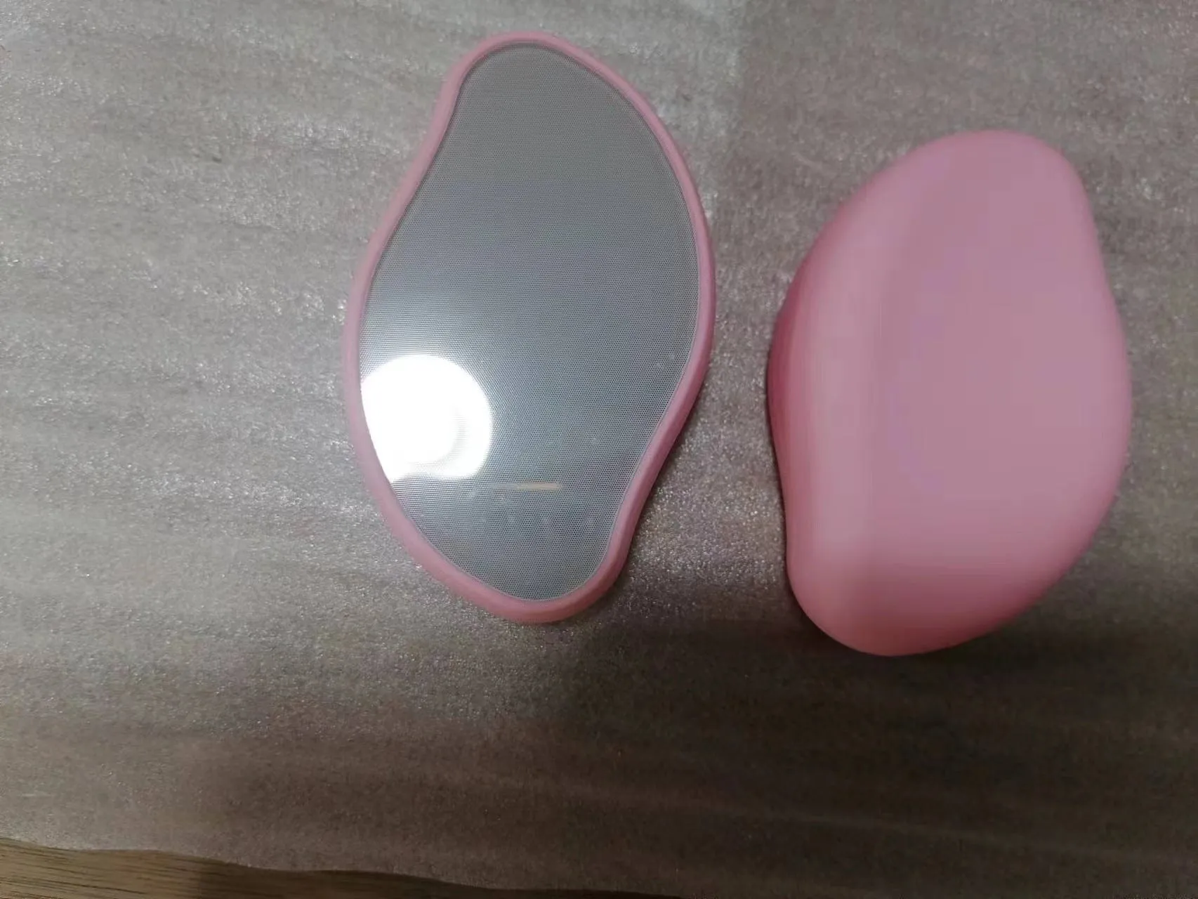 Manual glass epilator for hair removal and shaving in compact design with colour options