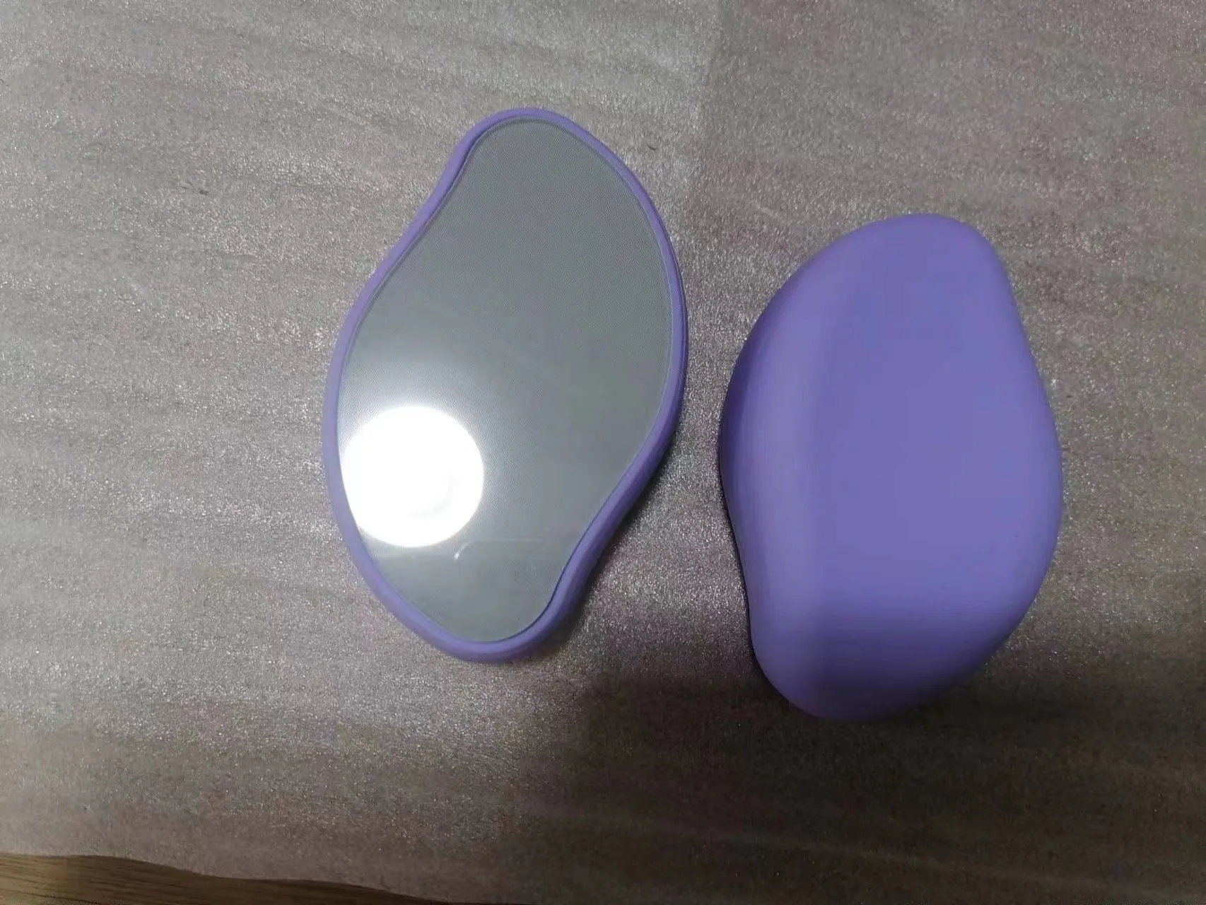 Manual glass epilator for hair removal and shaving in compact design with colour options