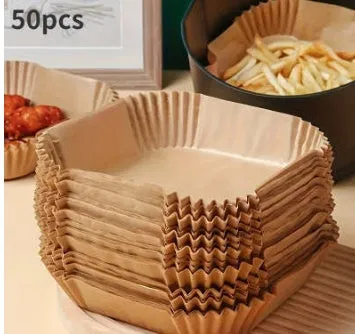Round white disposable parchment paper liner for air fryer with a 4.5cm edge.