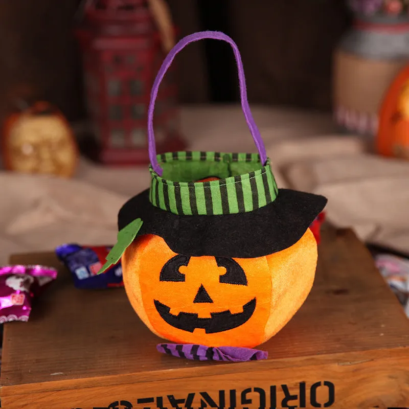 Halloween candy bag in pumpkin design with 16cm square dimensions