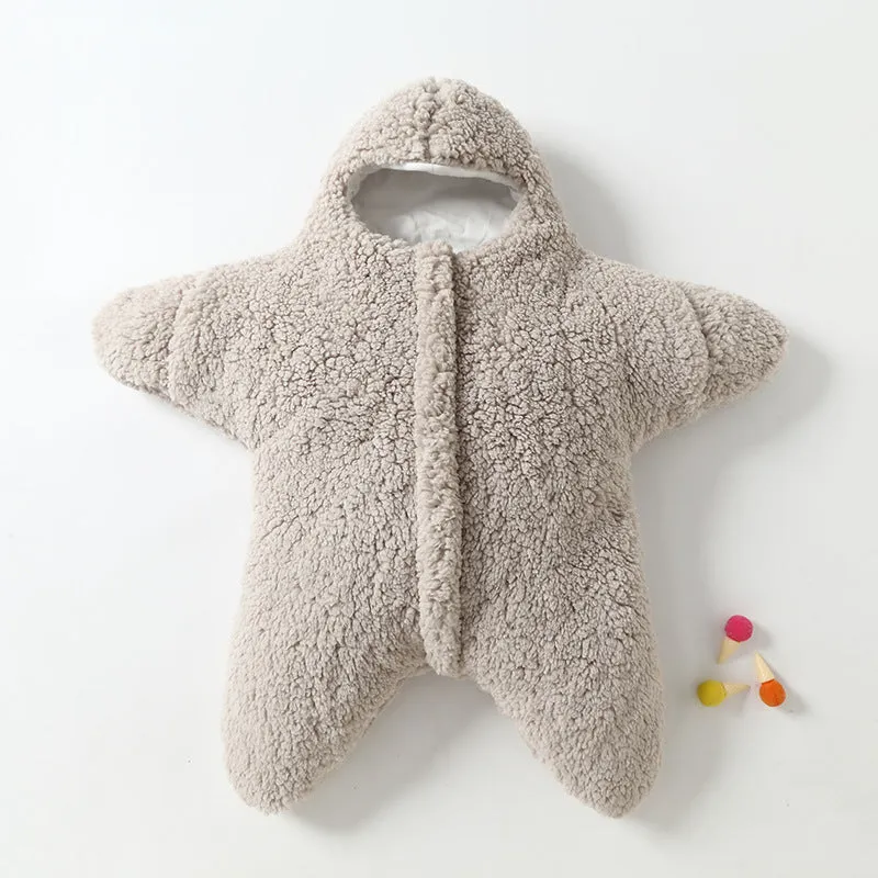 Cashmere and cotton baby sleeping bag with hood and zip closure in pink colour for newborn winter warmth