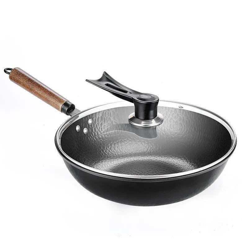 Traditional black iron wok with wooden handle, 40cm diameter cooking pan