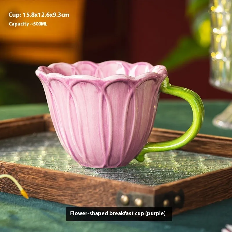 Ceramic breakfast cup with floral pattern in red and purple, showing 500ml capacity.