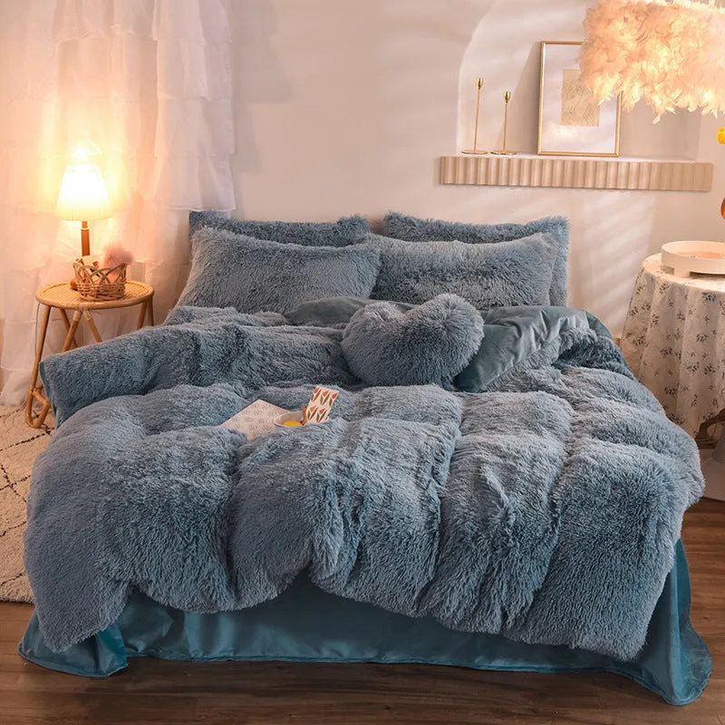 Thick beige mink velvet fleece duvet cover and pillowcases on a bed