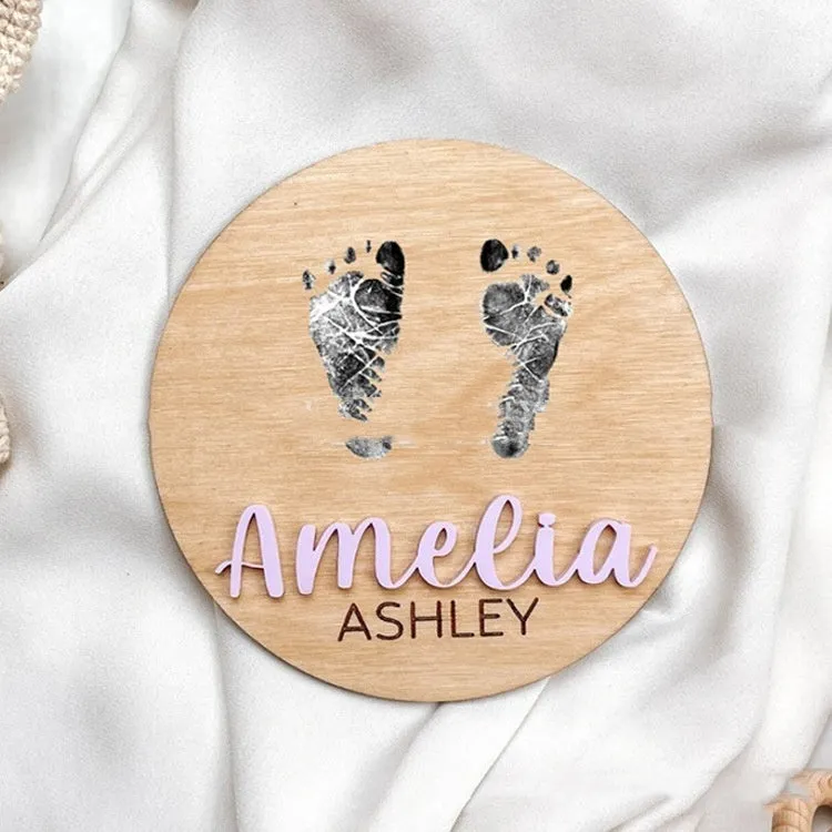Brown limewood baby birth bulletin board with modern art style in 152mm size