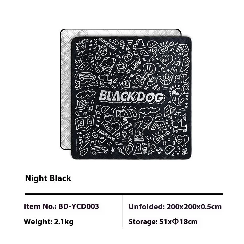 Thickened outdoor picnic mat in Night Black on grass, 200x200cm polyester fibre moisture-proof ground cover
