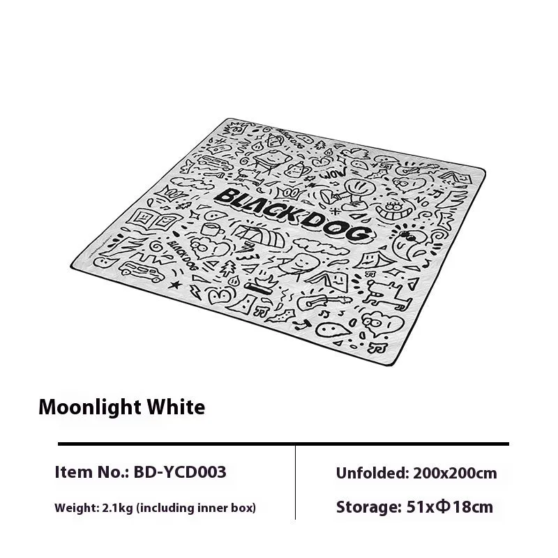 Thickened outdoor picnic mat in Night Black on grass, 200x200cm polyester fibre moisture-proof ground cover