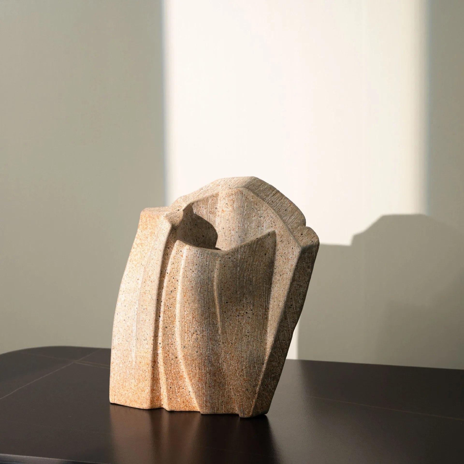 Resin reconstructed flower art displayed in ceramic vase with modern simplicity design in GT-B058 colour