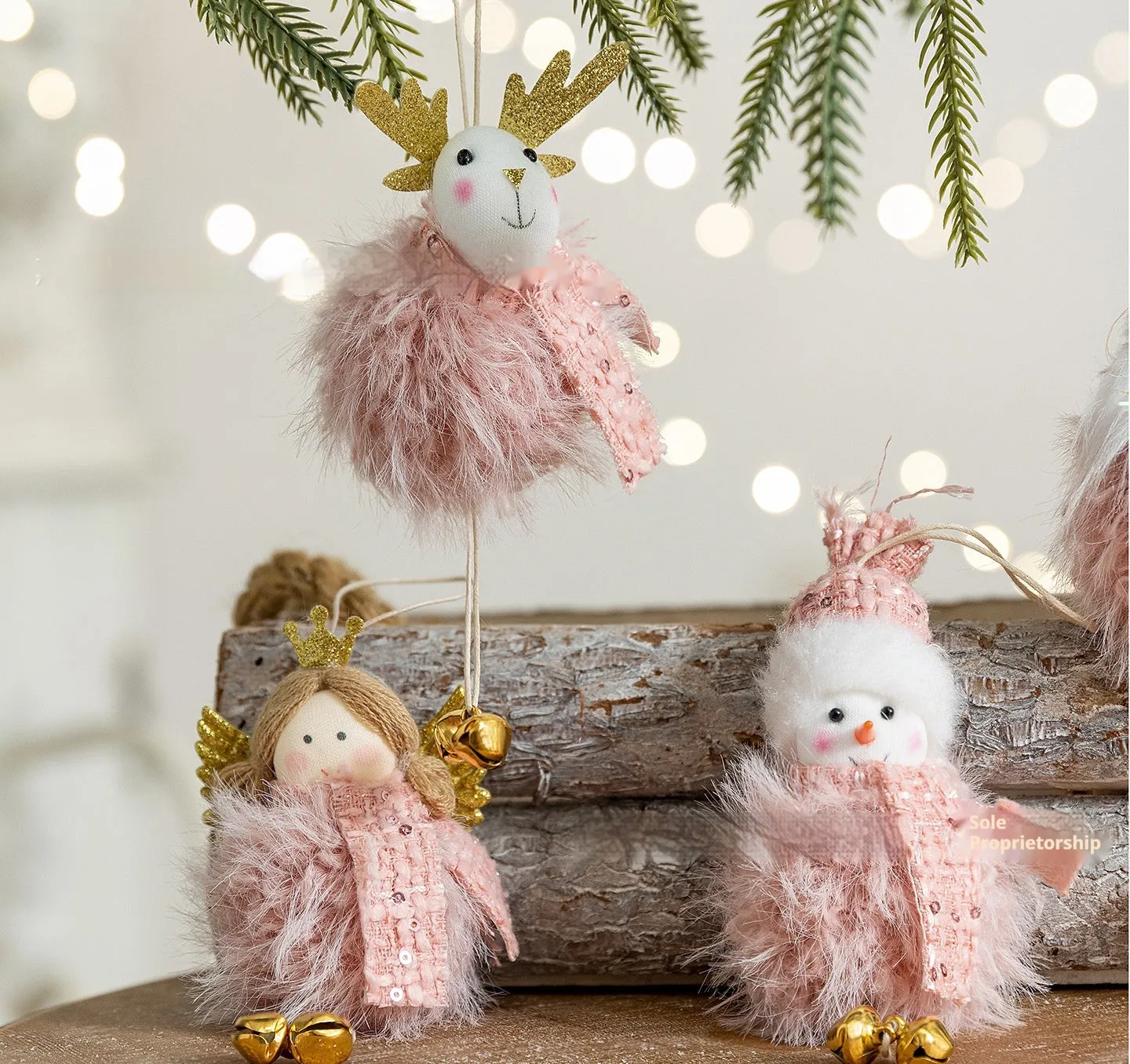 Pink plush snowman doll Christmas pendant with cloth material and modern art styling