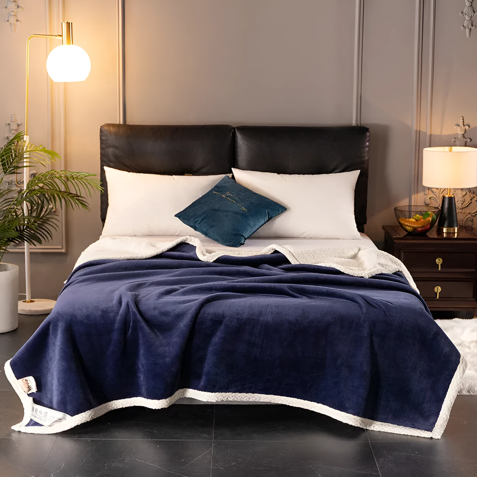 Thick 530 GSM coral fleece blanket in grey - double layer polyester with moisture removal