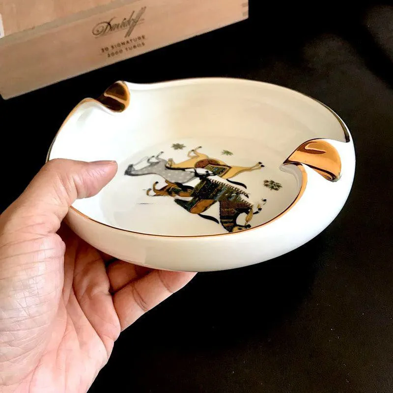 Bone ceramic cigar ashtray with manual gold drawing, 175mm square, horse colour finish