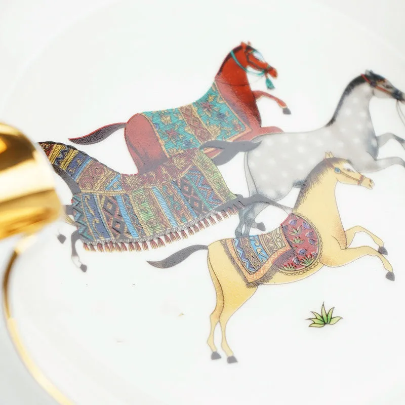 Bone ceramic cigar ashtray with manual gold drawing, 175mm square, horse colour finish