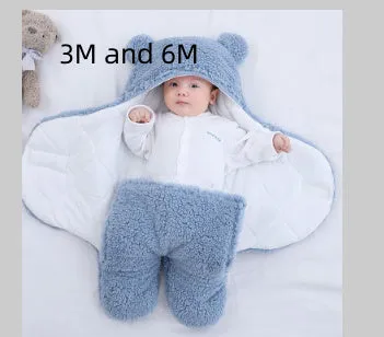 Thickened anti-shock out baby quilt in khaki with lamb velvet outer, 100% cotton inner, 45x78cm size for newborn sleeping bag use
