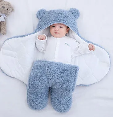 Thickened anti-shock out baby quilt in khaki with lamb velvet outer, 100% cotton inner, 45x78cm size for newborn sleeping bag use