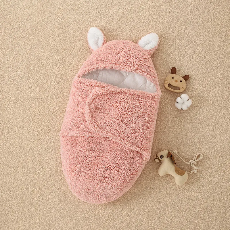 Thickened anti-shock out baby quilt in khaki with lamb velvet outer, 100% cotton inner, 45x78cm size for newborn sleeping bag use