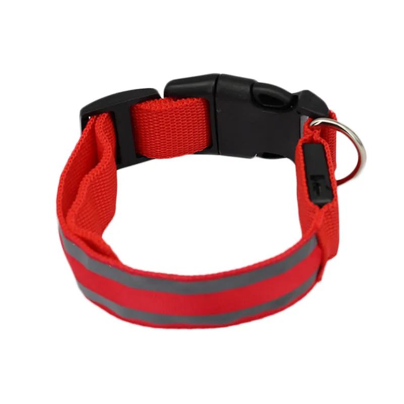 Anti-lost LED luminous dog collar on dog, nylon webbing, monochrome pattern