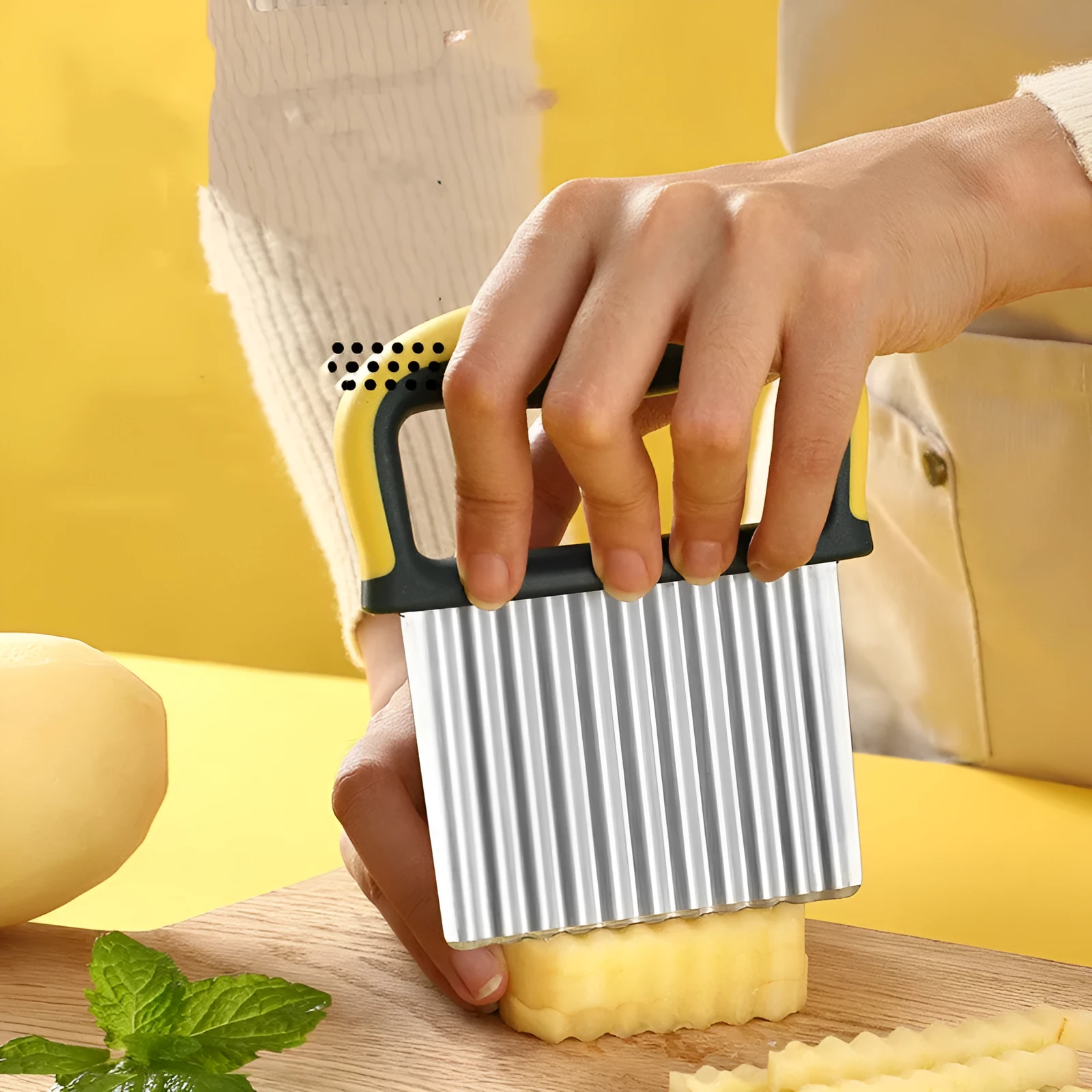 Diced potato wolf tooth knife kitchen gadget in yellow colour box with stainless steel tool face