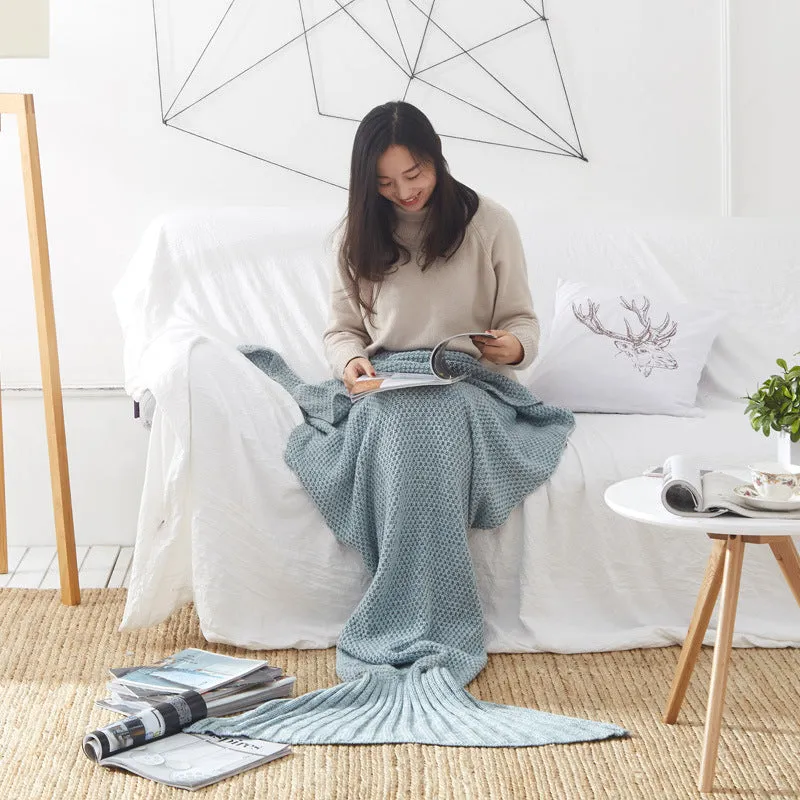 Mermaid tail blanket knitted crochet for children in dark purple, super soft acrylic sleeping blanket