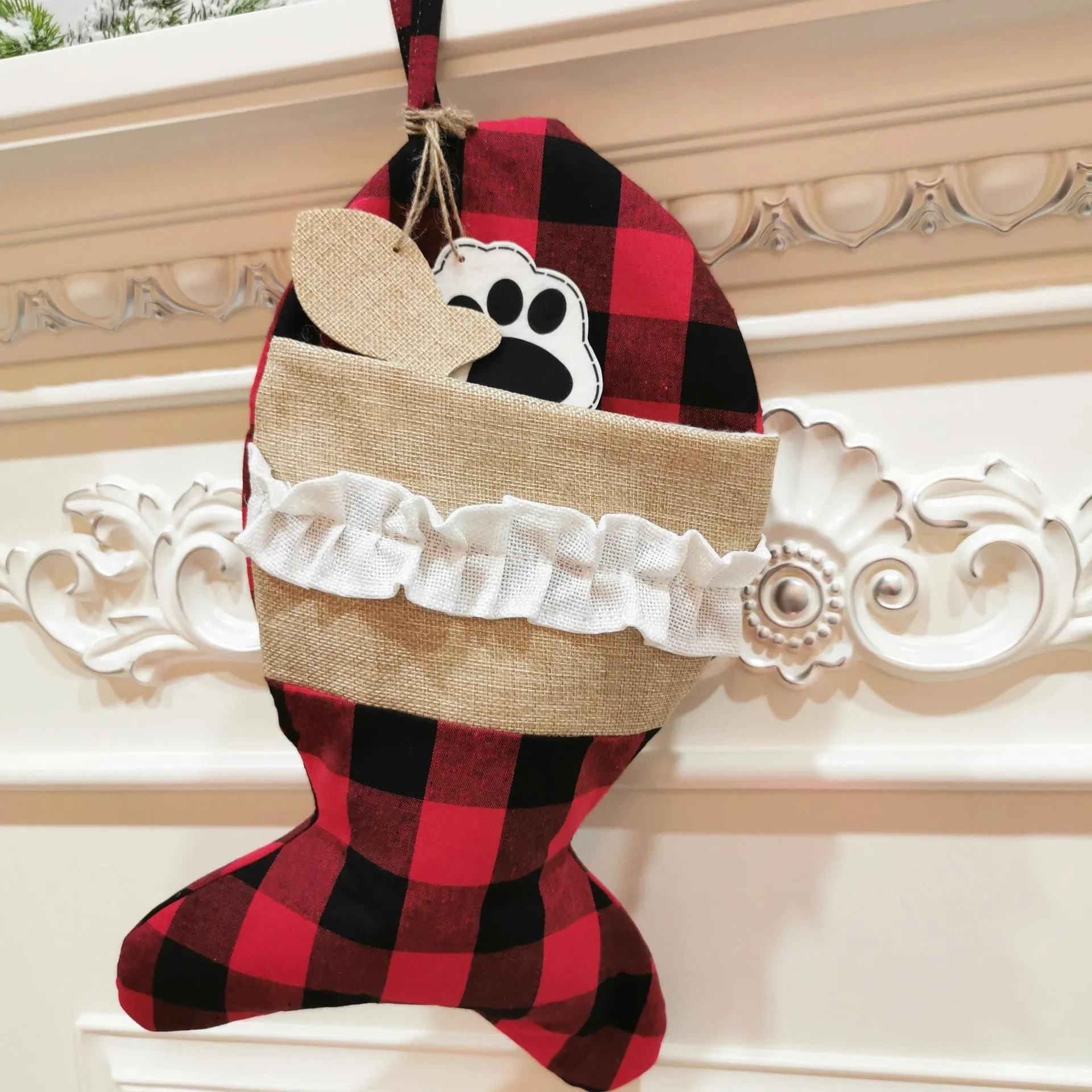 Christmas pet sock in polyester, black and red grid bones pattern, hanging decoration