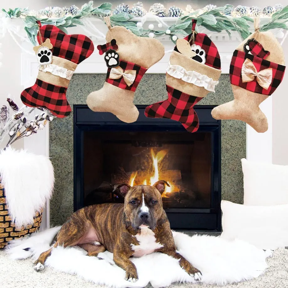 Christmas pet sock in polyester, black and red grid bones pattern, hanging decoration