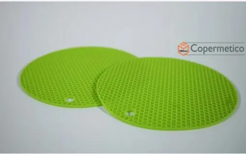Six round stretch silicone covers in assorted colours, sizes 2.6 to 8.3 inches