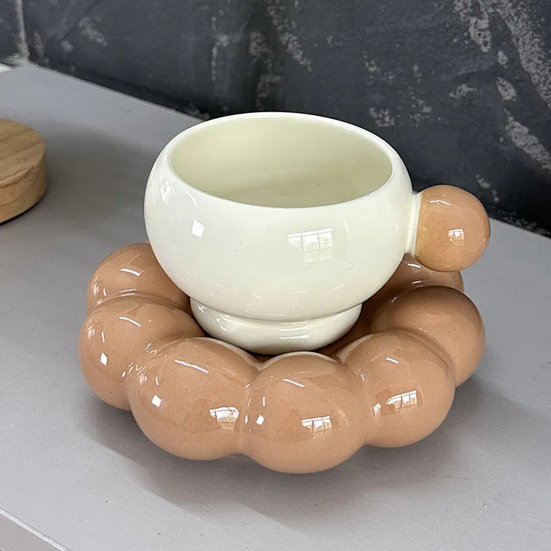 Ceramic coffee set with 250ml cup and matching dish in cotton candy colours