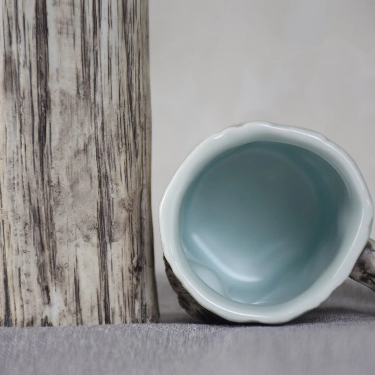 Hot Bark Mug creative irregular shaped porcelain ceramic cup 300ml on table