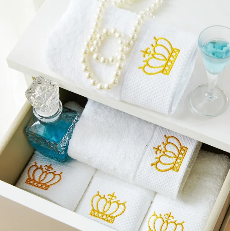 Cotton bath towel with custom embroidery, 70x140cm size, plain weave for hotel and sauna use
