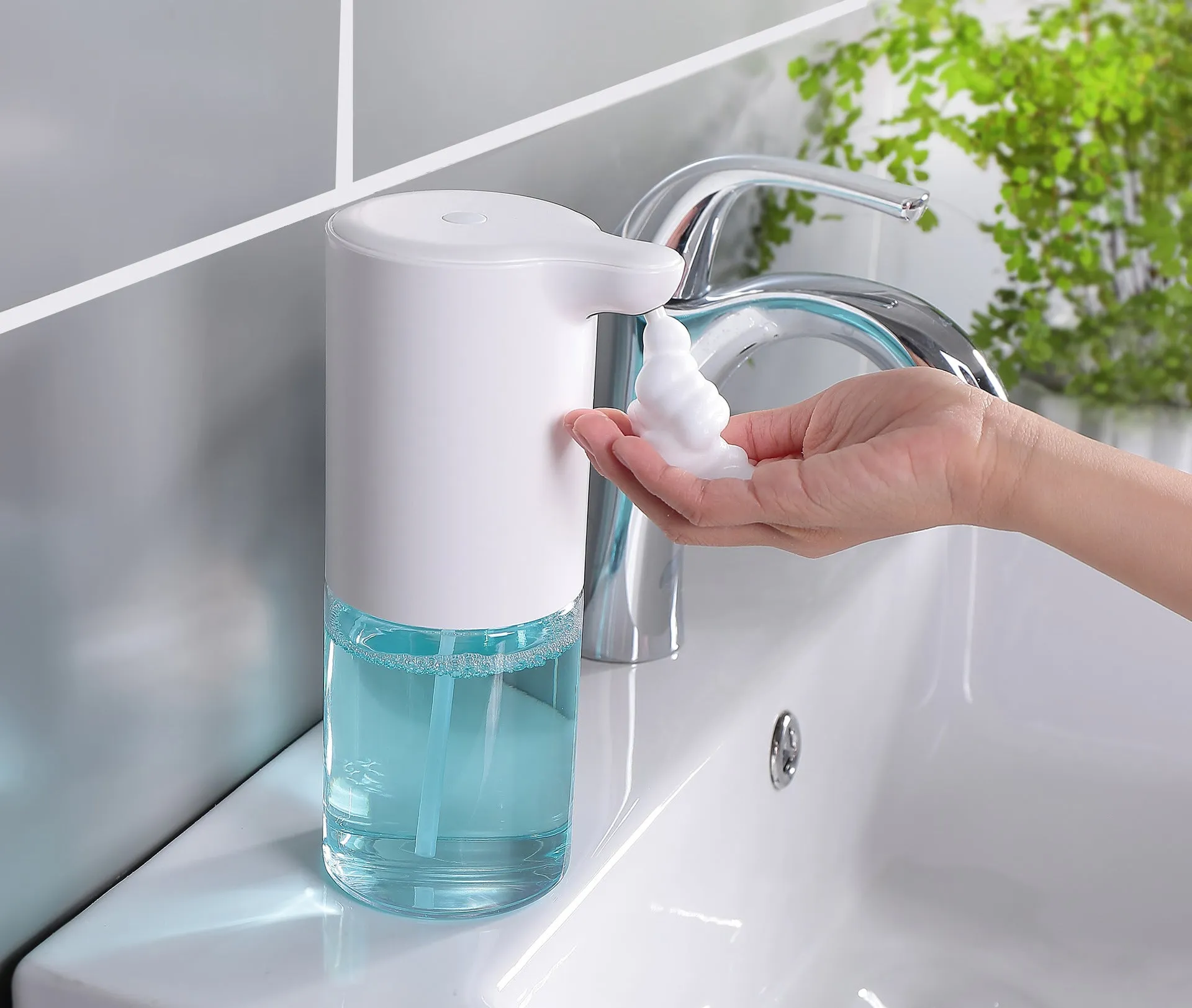 White automatic induction foam soap dispenser on desktop, ABS plastic, 72x99x192mm