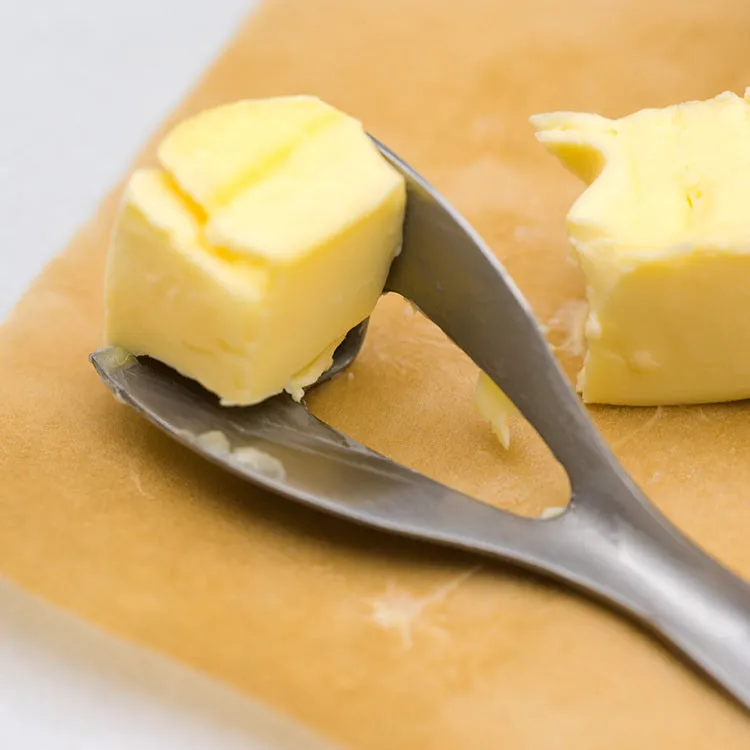 Stainless steel butter cutter with 12cm blade for baking pastry dough