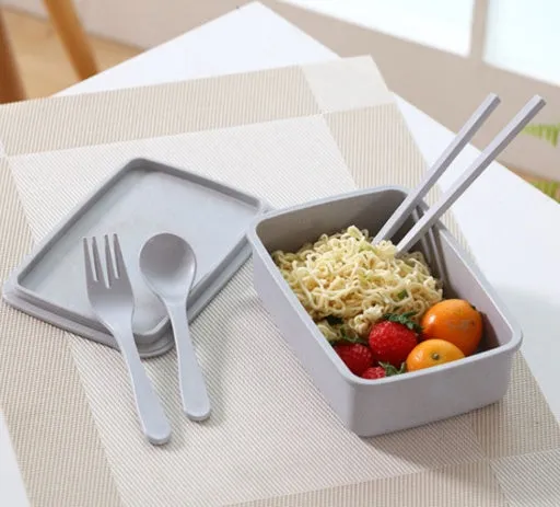 Bamboo fibre lunch box in beige with 600ml capacity, microwave safe, 16x11x5cm