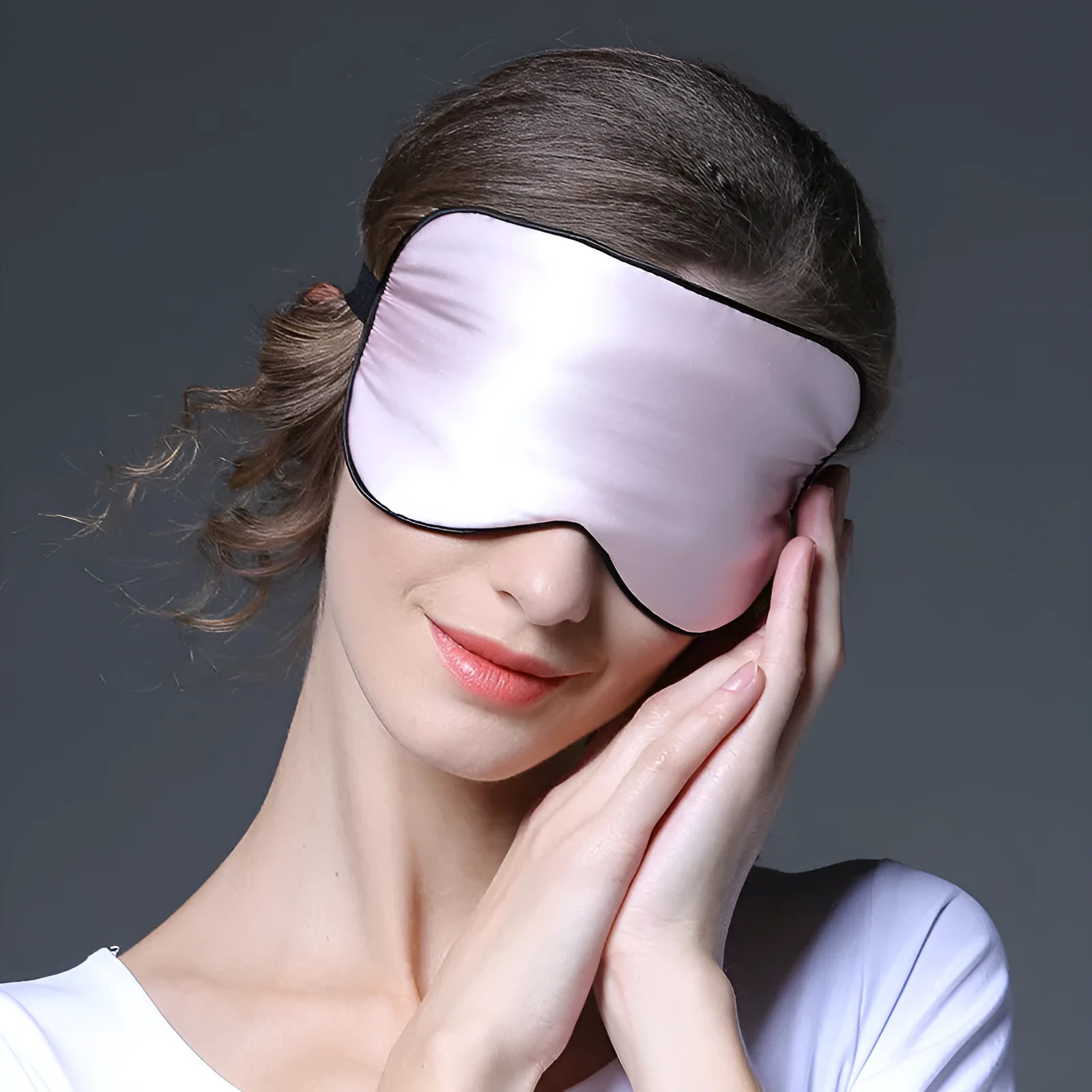 Double-sided mulberry silk sleep eye mask with embroidered pattern in champagne colour