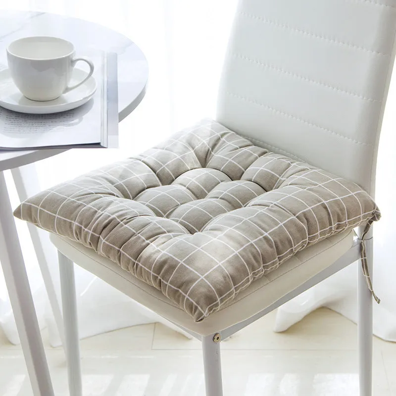 Square cotton linen chair cushion 40x40cm with polyester filling in home setting