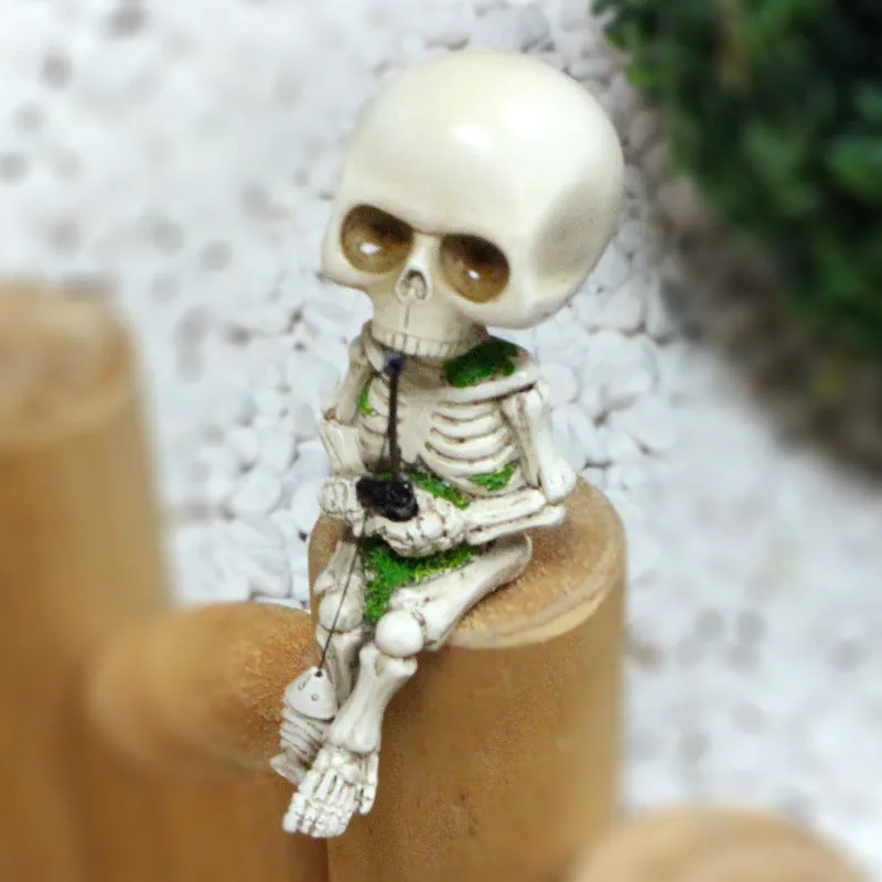Halloween resin skull ornament for aquarium courtyard micro landscape in fishing skull colour