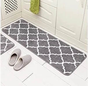 Machine-woven kitchen floor mat with geometric pattern in leather-like finish, available in 40x60cm size