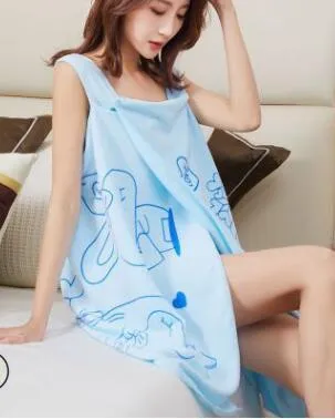 Lady's bath towel with suspenders in 80x138cm polyester polyamide blend, shown in thicken pink colour