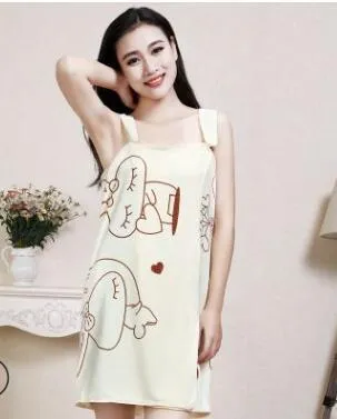 Lady's bath towel with suspenders in 80x138cm polyester polyamide blend, shown in thicken pink colour