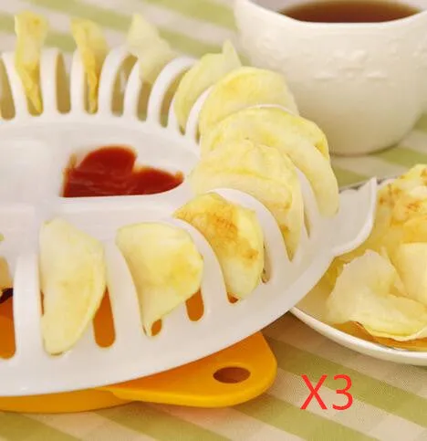 White potato chips maker set with tray, stander, and slicer for microwave use