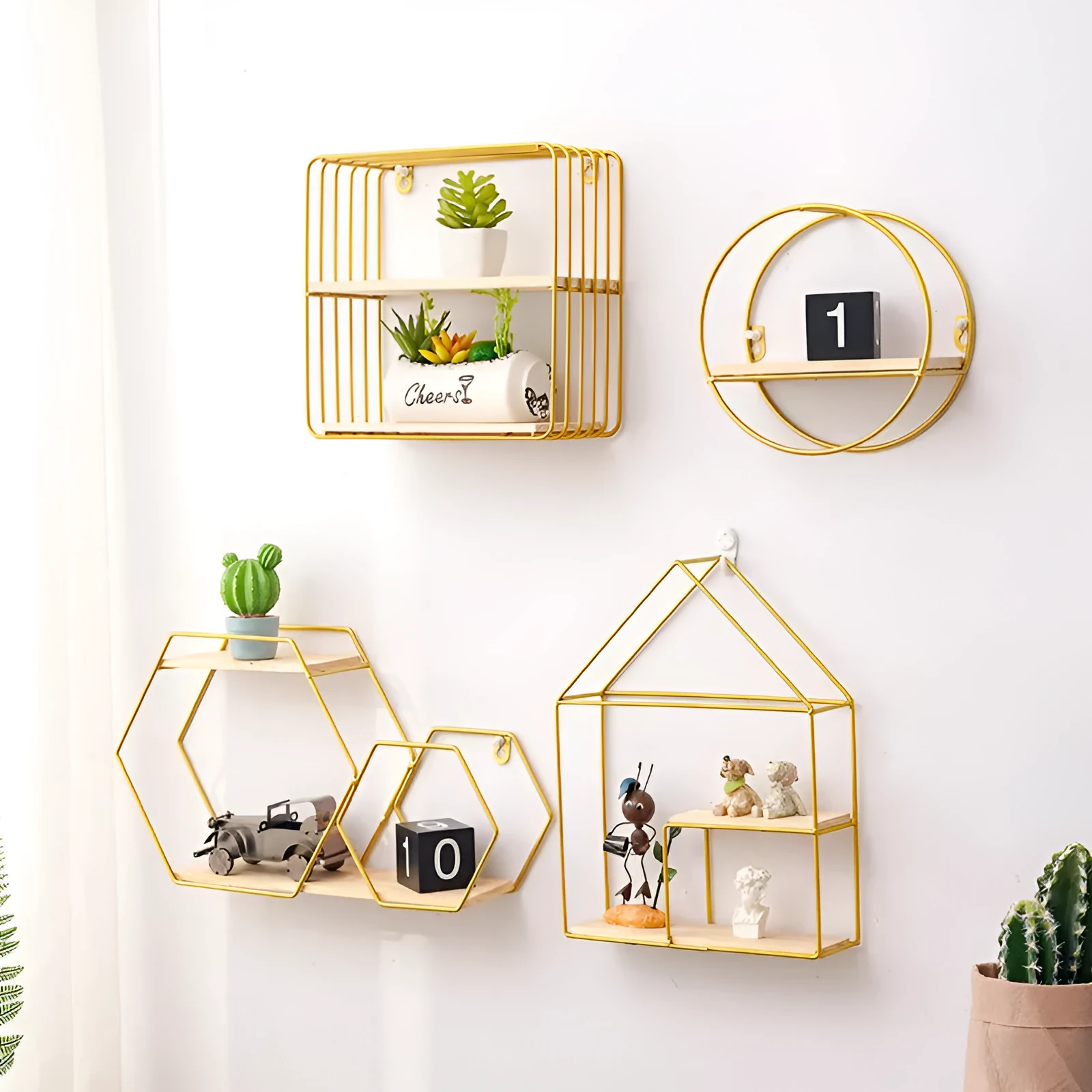 Single-layer iron wall shelf with solid wood shelf in gold colour, European style, hook-type installation
