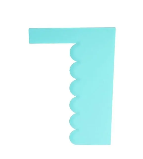 Plastic cream icing pattern scraper with regular polygon shape for cake decoration