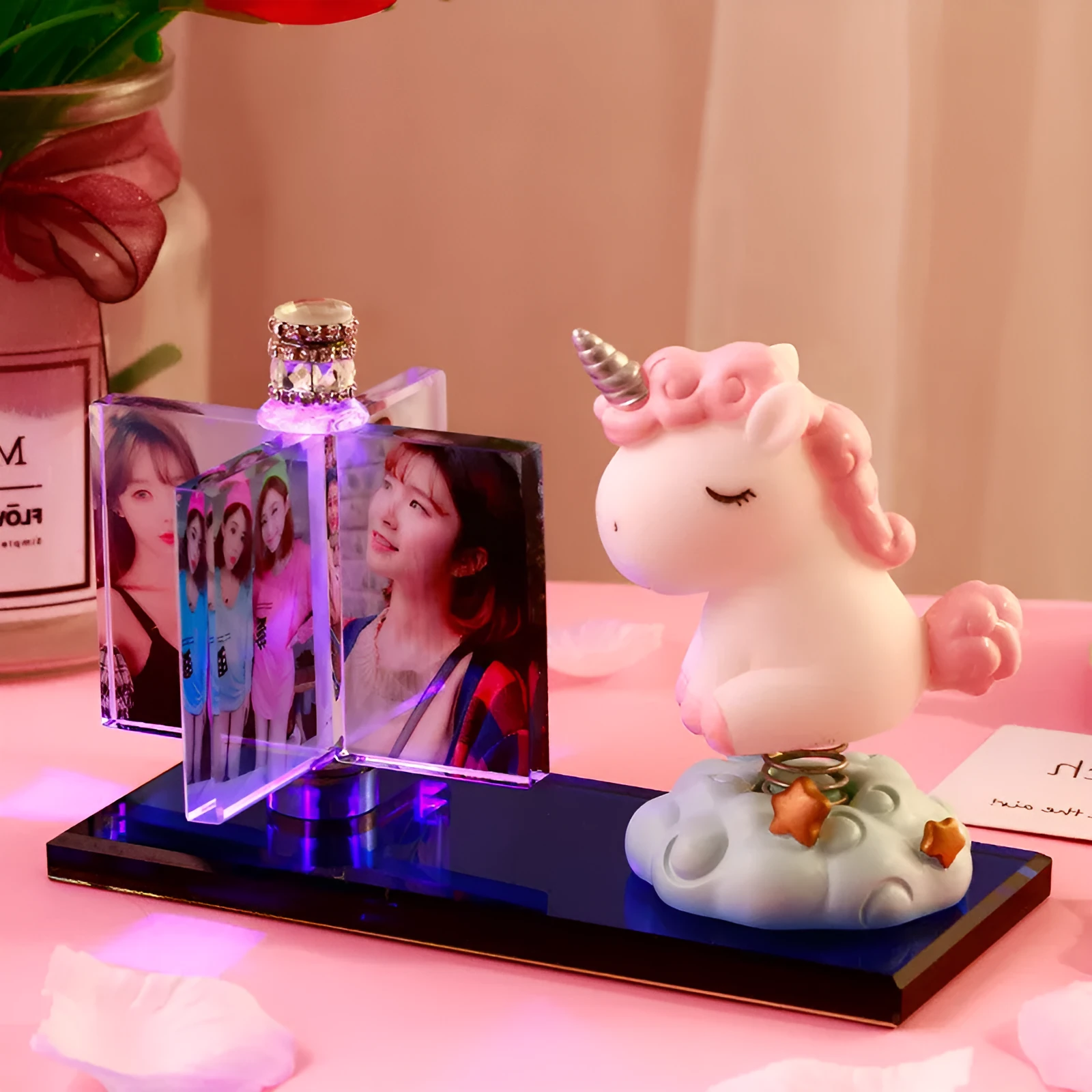 Handmade crystal car perfume decoration with luminous colour and custom photo, girly heart style, attached to car vent