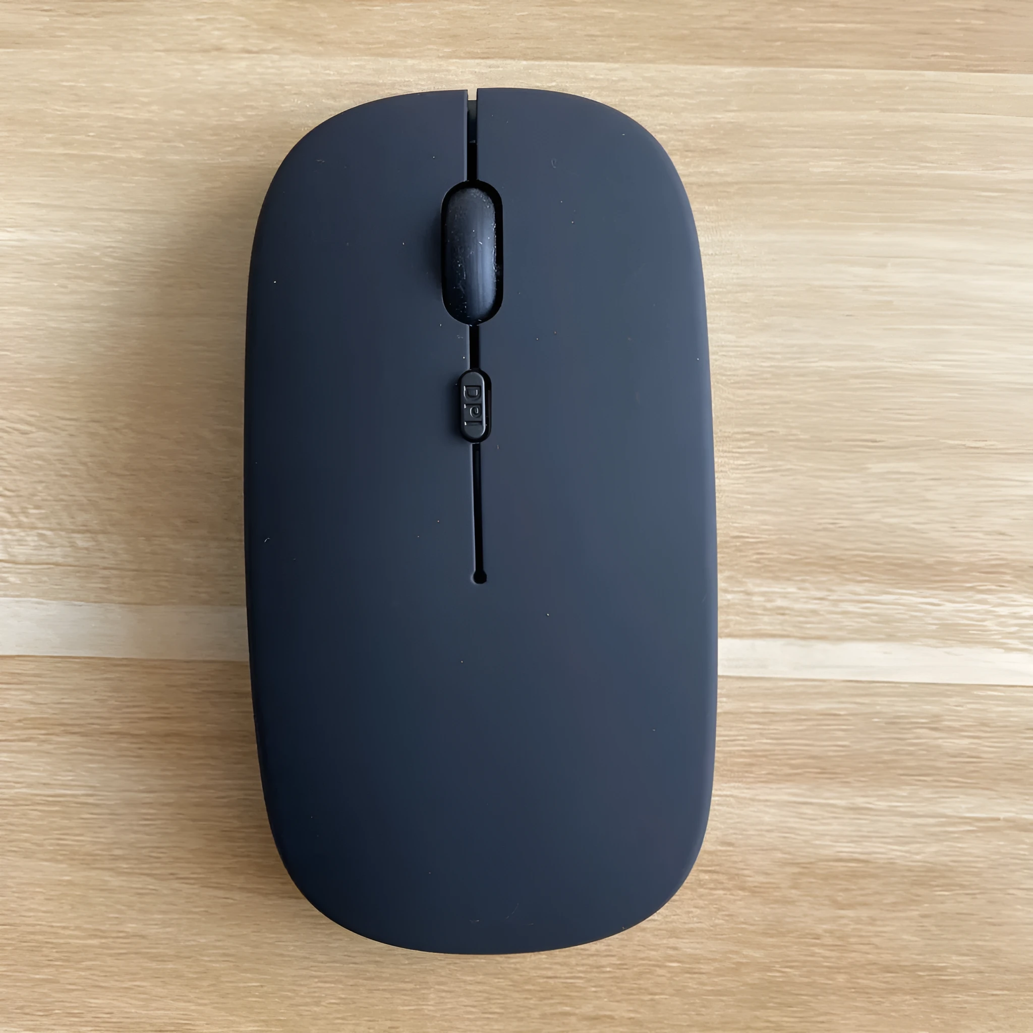 Ultra-thin dual-mode wireless Bluetooth mouse with four-way wheel and adjustable DPI in black
